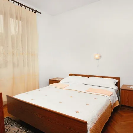 Apartamento With A Parking Space Baska, Krk - 5411